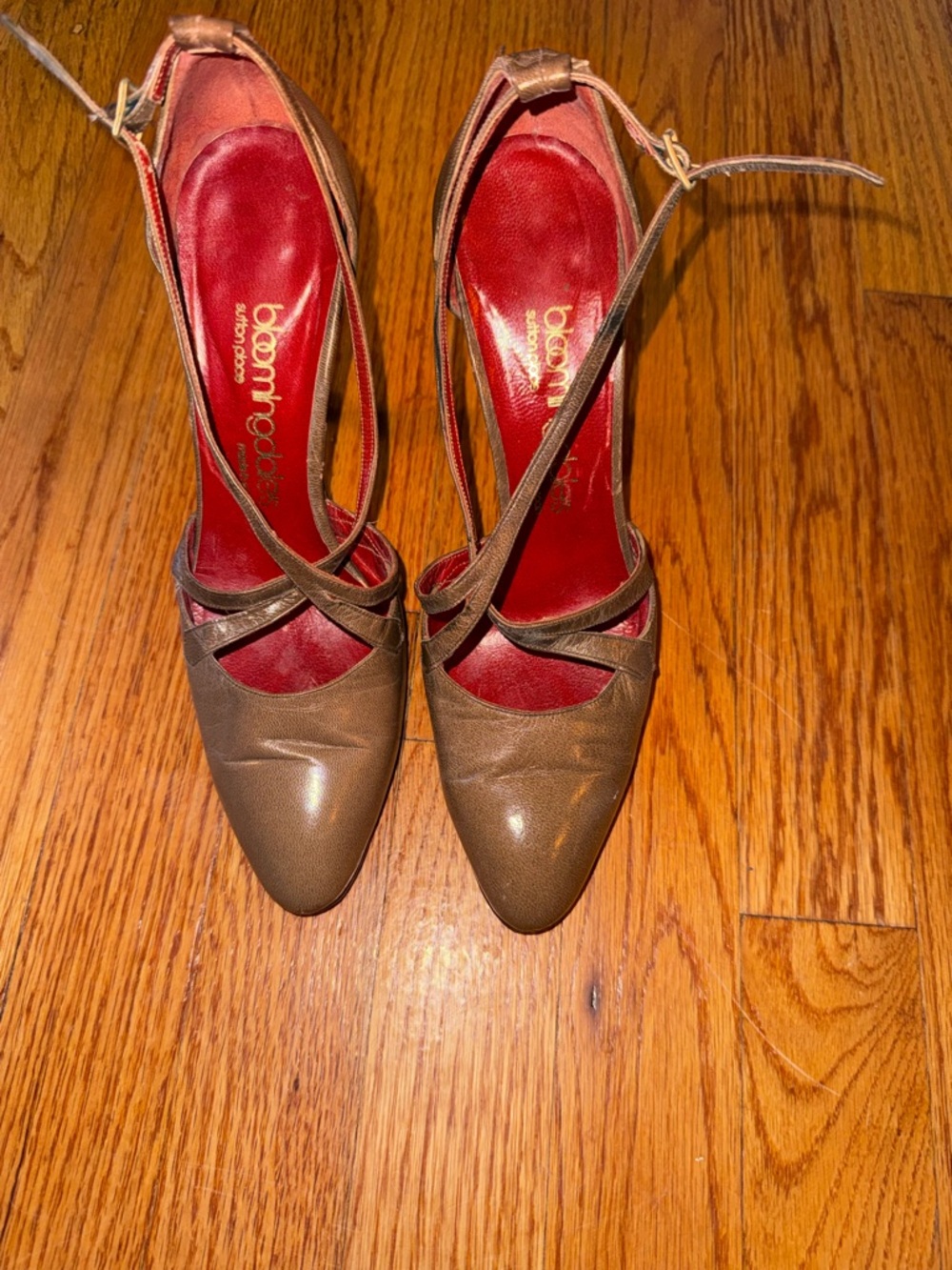 Vintage leather pumps by Bloomingdale's Sutton Place